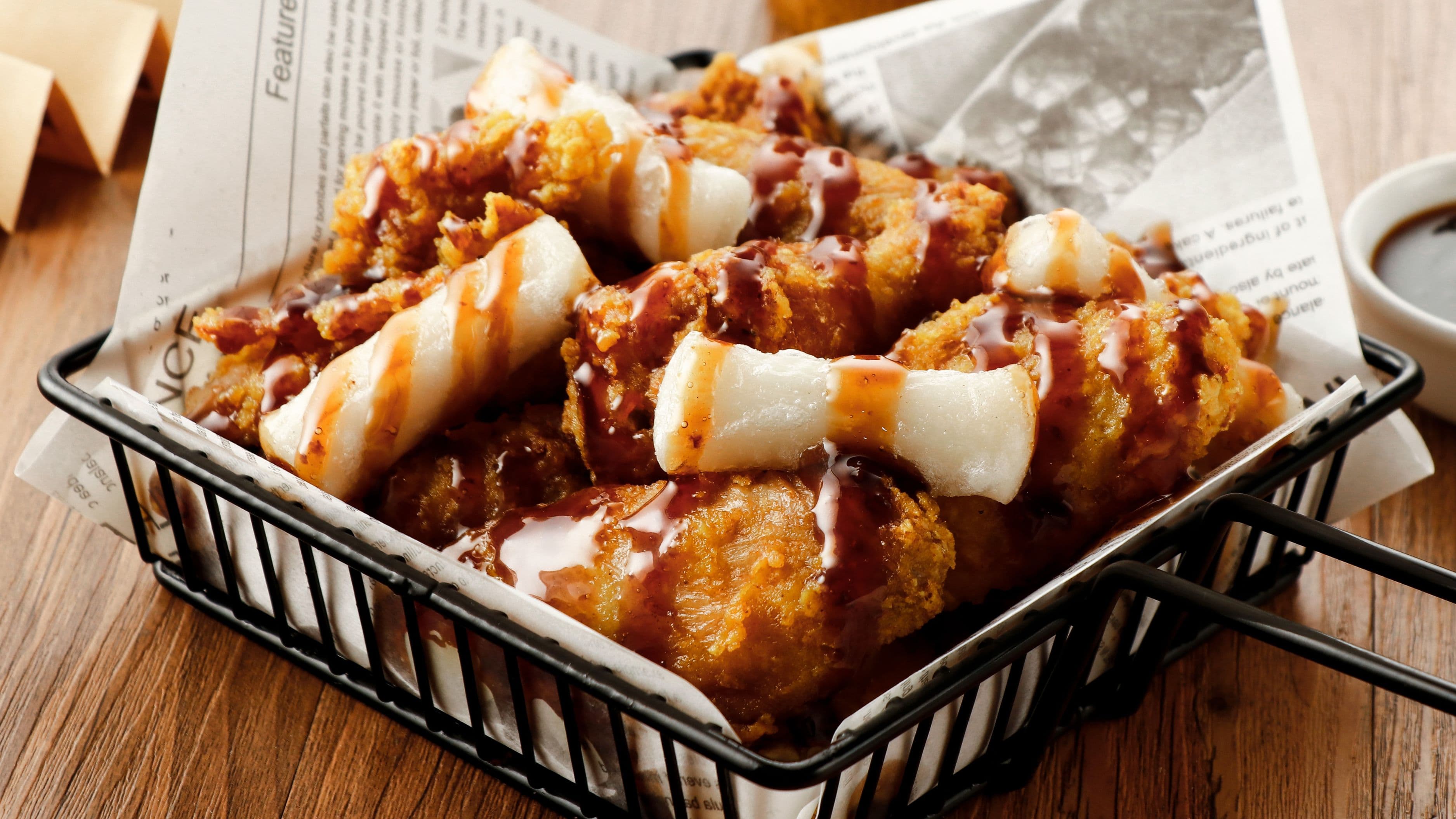 What Cornstarch Does in Sauces, Batters, and Bakes