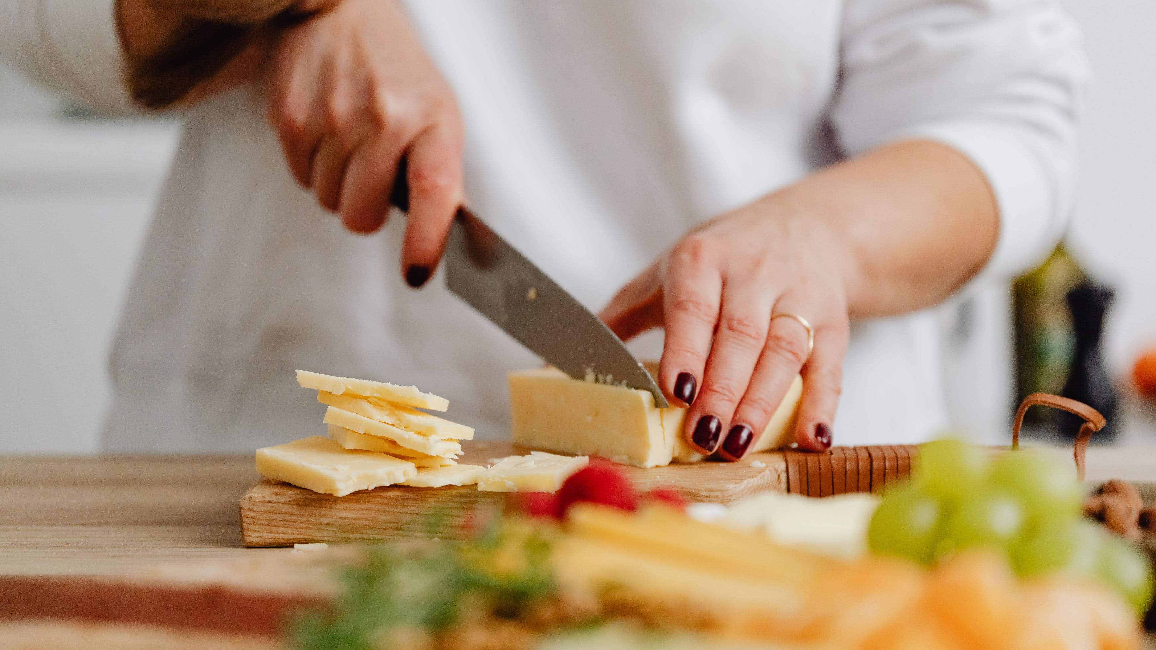 Are You Holding Your Knife Wrong? Most Home Cooks Are