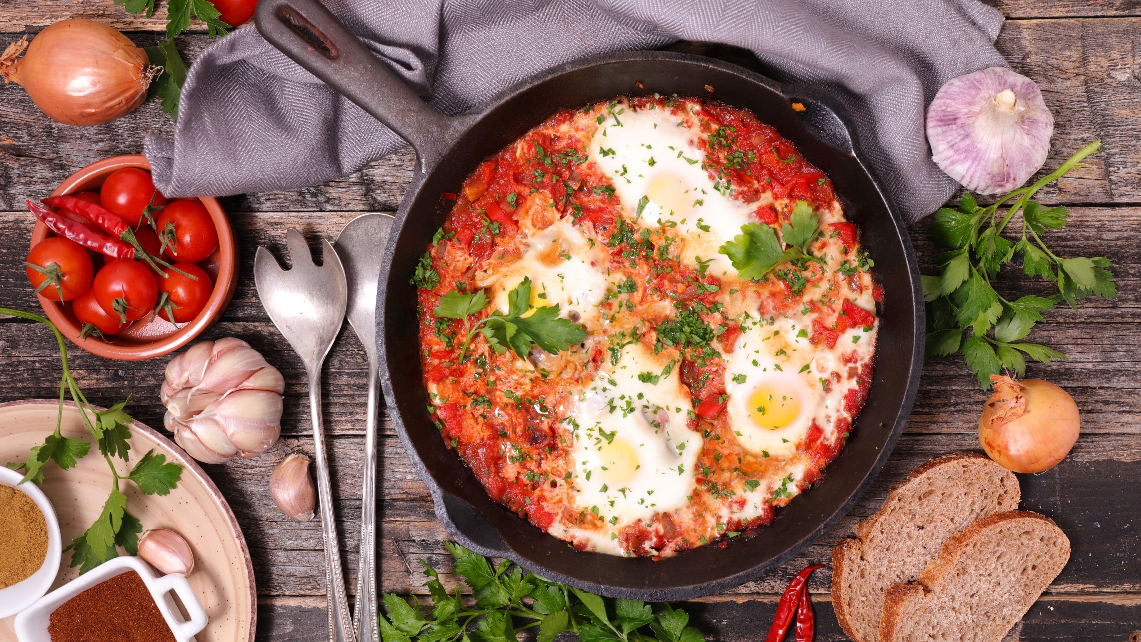 How to Make Shakshuka for a Crowd
